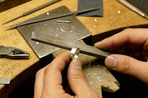 模型制作和业余爱好工作