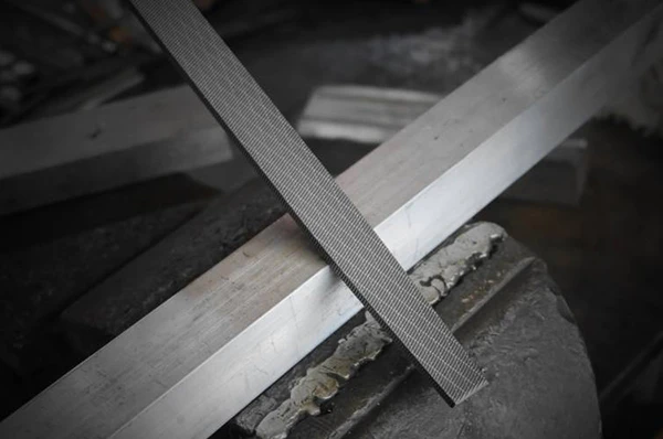 软金属精加工和去毛刺